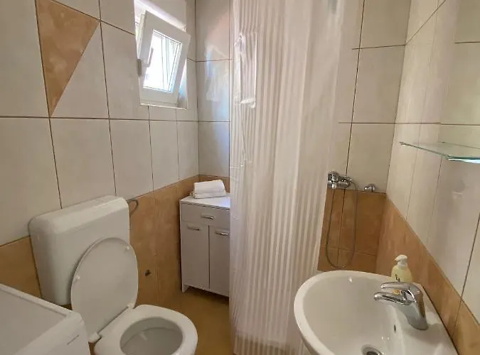 Dalmatia Konukevi 3*