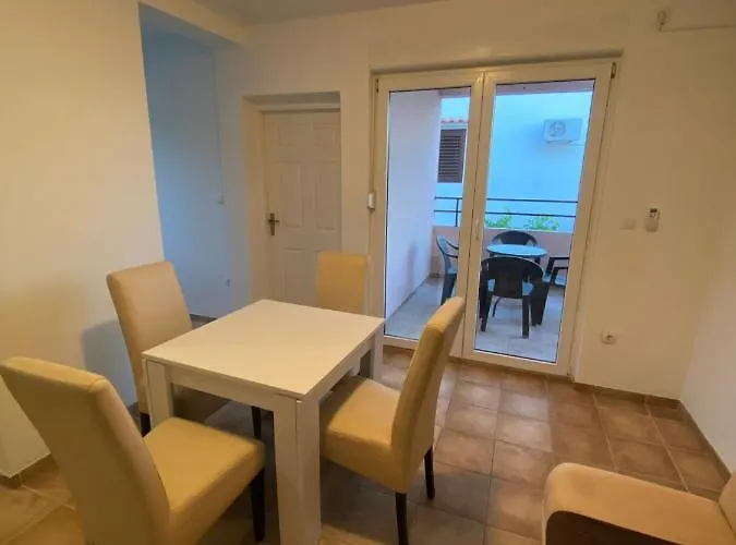 Konukevi Dalmatia 3*