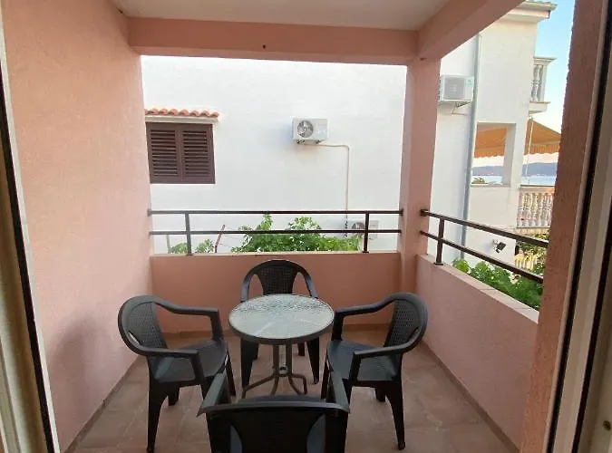 Konukevi Dalmatia 3*