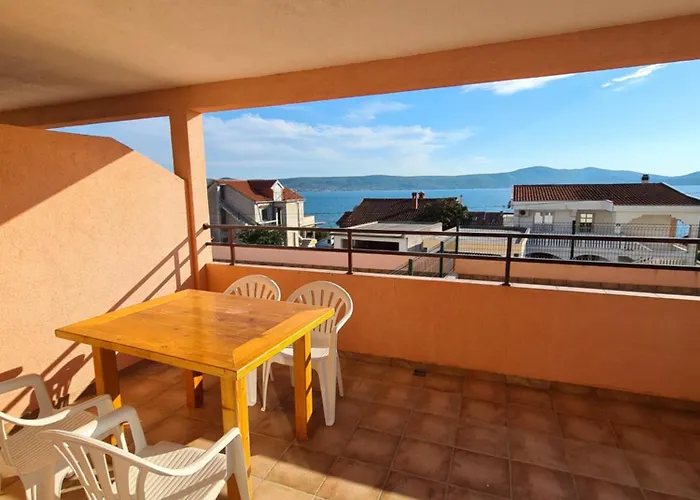 Konukevi Dalmatia 3*