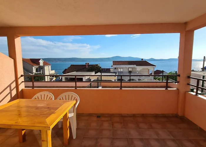 Dalmatia Konukevi