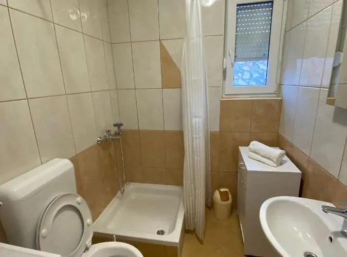Konukevi Dalmatia 3*