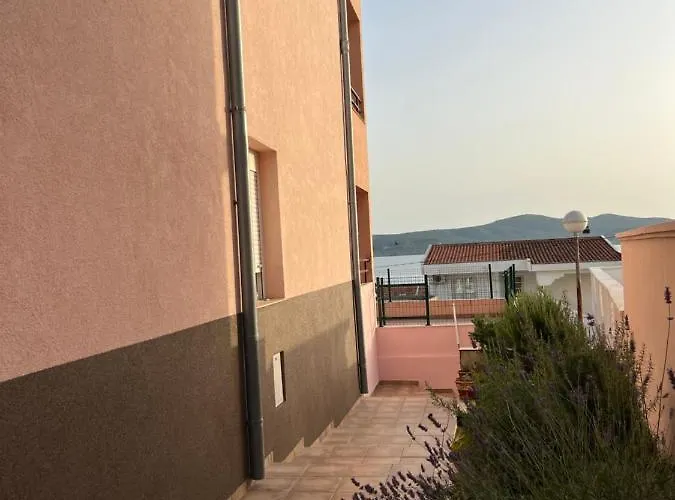 Dalmatia Konukevi 3*